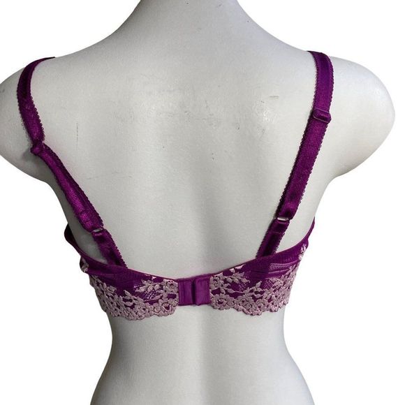 Wacoal Purple and White Embrace Lace® Unlined Underwire Bra Size 36DD - Picture 2 of 7